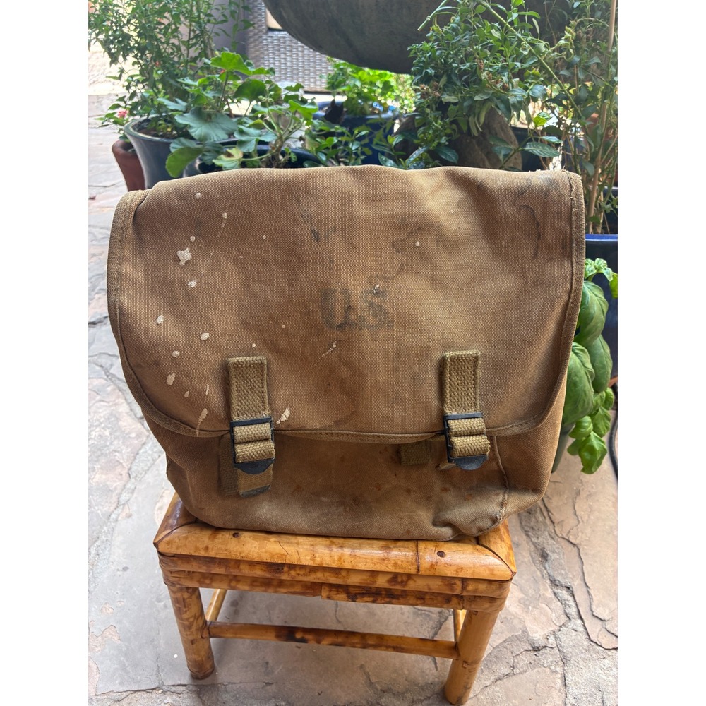 Vintage 1943 US Military Canvas Field Bag WWII Messenger Khaki Combat Distressed